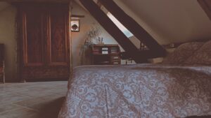 Chambre de charme,Bed and breakfast,Chambre d&#039;hôtes,Flavigny-sur-ozerain,séjour en Bourgogne,Chambres d&#039;hôtes à Flavigny