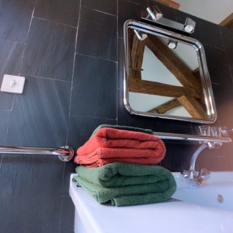 Chambre d’hôtes de l’Atelier Salle de bain privative dans la Chambre de l'Atelier